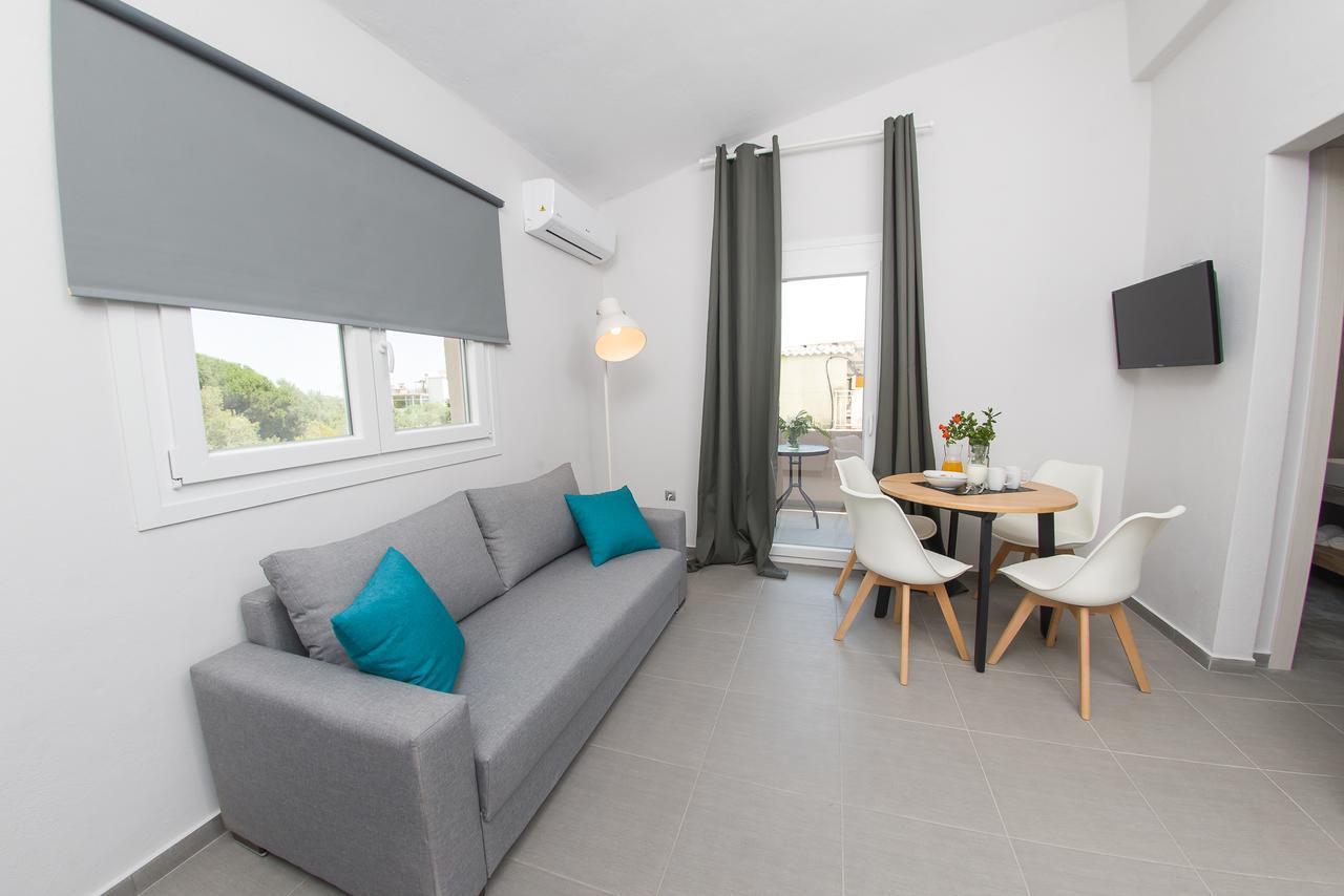 Palio Grey Apartments PalaiónTsiflíkion Extérieur photo